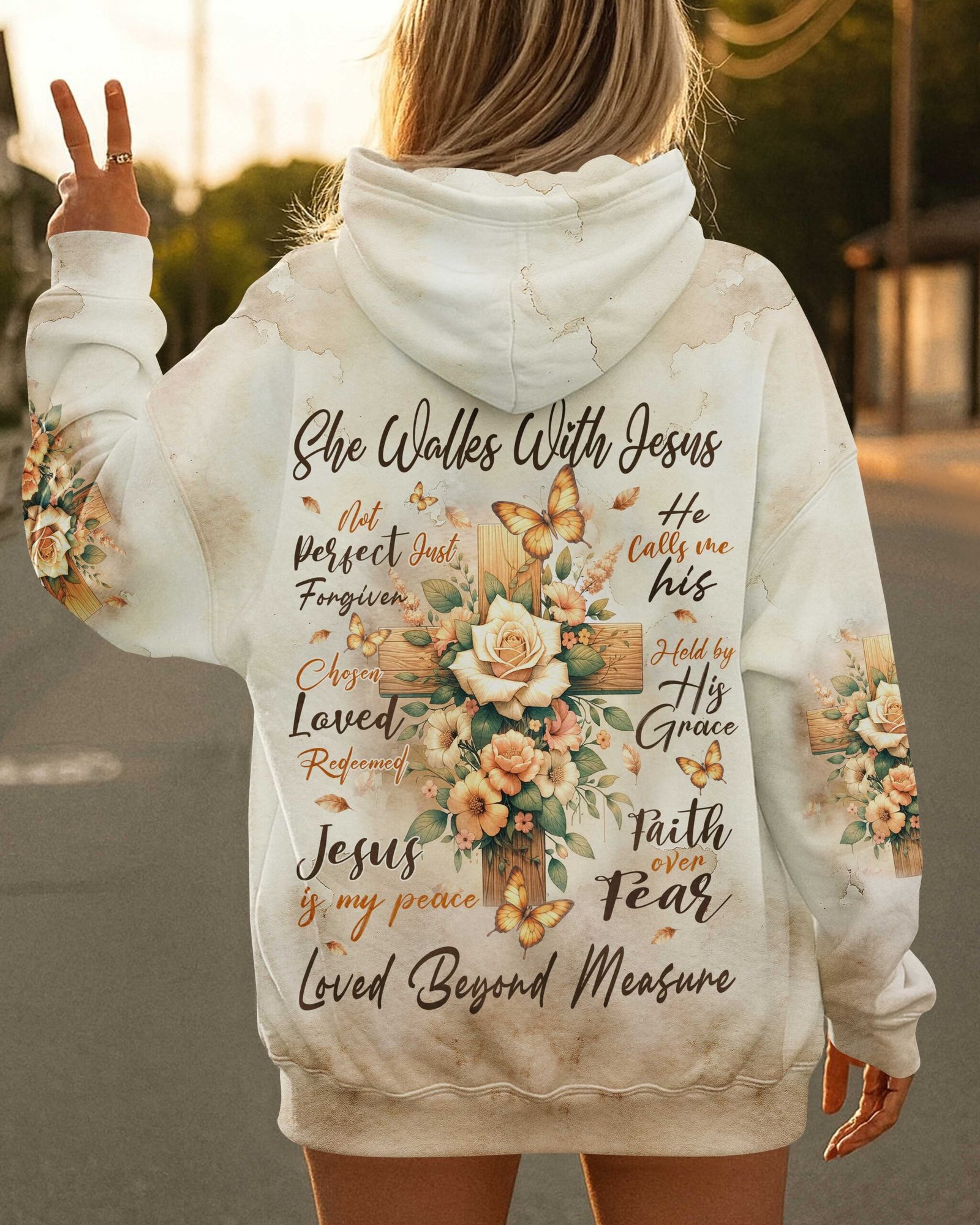 She Walkes With Jesus T-Shirt - Image 17